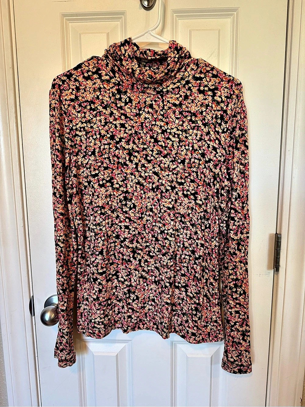 H&M Floral Long Sleeve Top in Black & Pink Size Large